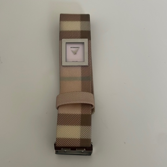 Burberry women’s watch with plaid strap - Picture 1 of 8